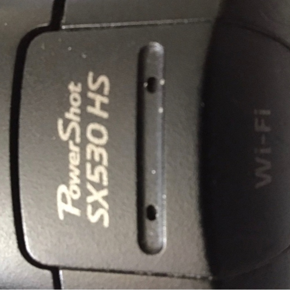 Canon camera - Picture 3 of 8